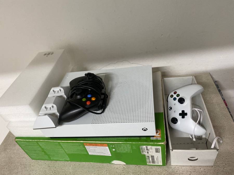 XBOX ONE S * 1 TB *4K ULTRA HD *  IN BOX * HDMI CABLE* 2 CONTROLLERS *CHARGING DOCK*GOOD CONDITION